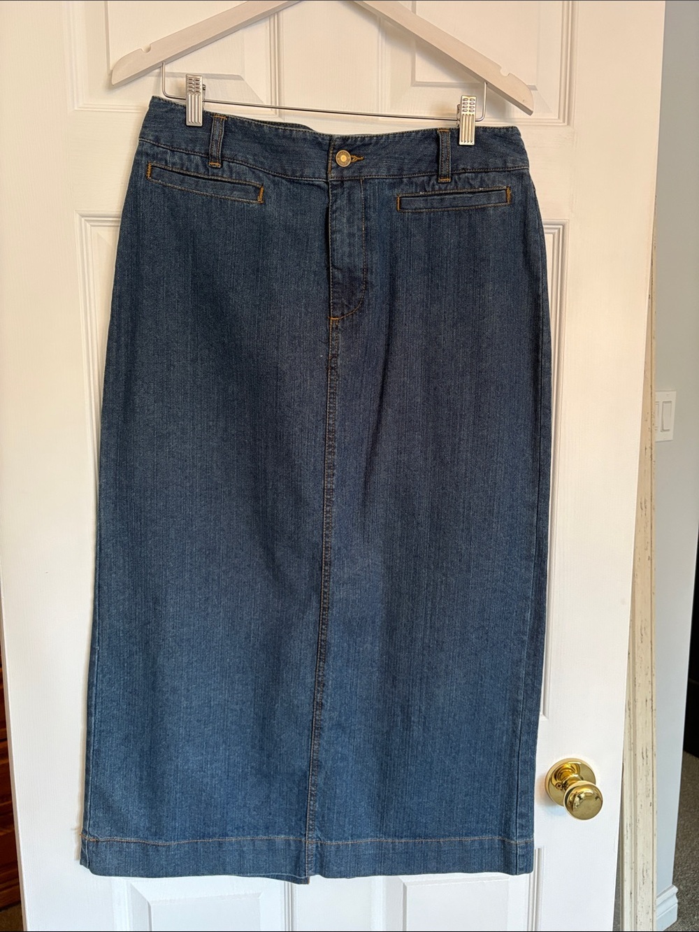 LIZ CLAIBORNE Dark Blue Wash Denim Skirt